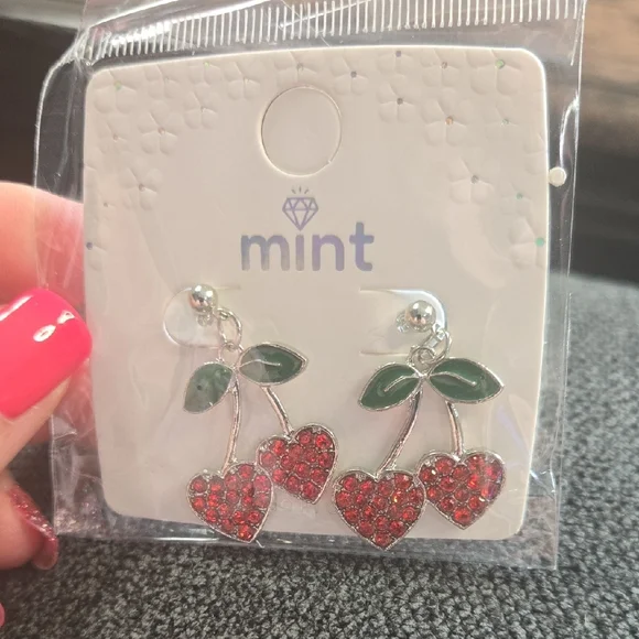 Mint Cherry Heart Earrings - Picture 4 of 4